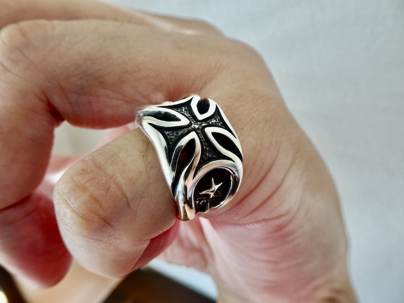 仁尾彫金『ギャラクシーアイアンクロスリング、燻あり』ハンドメイド495