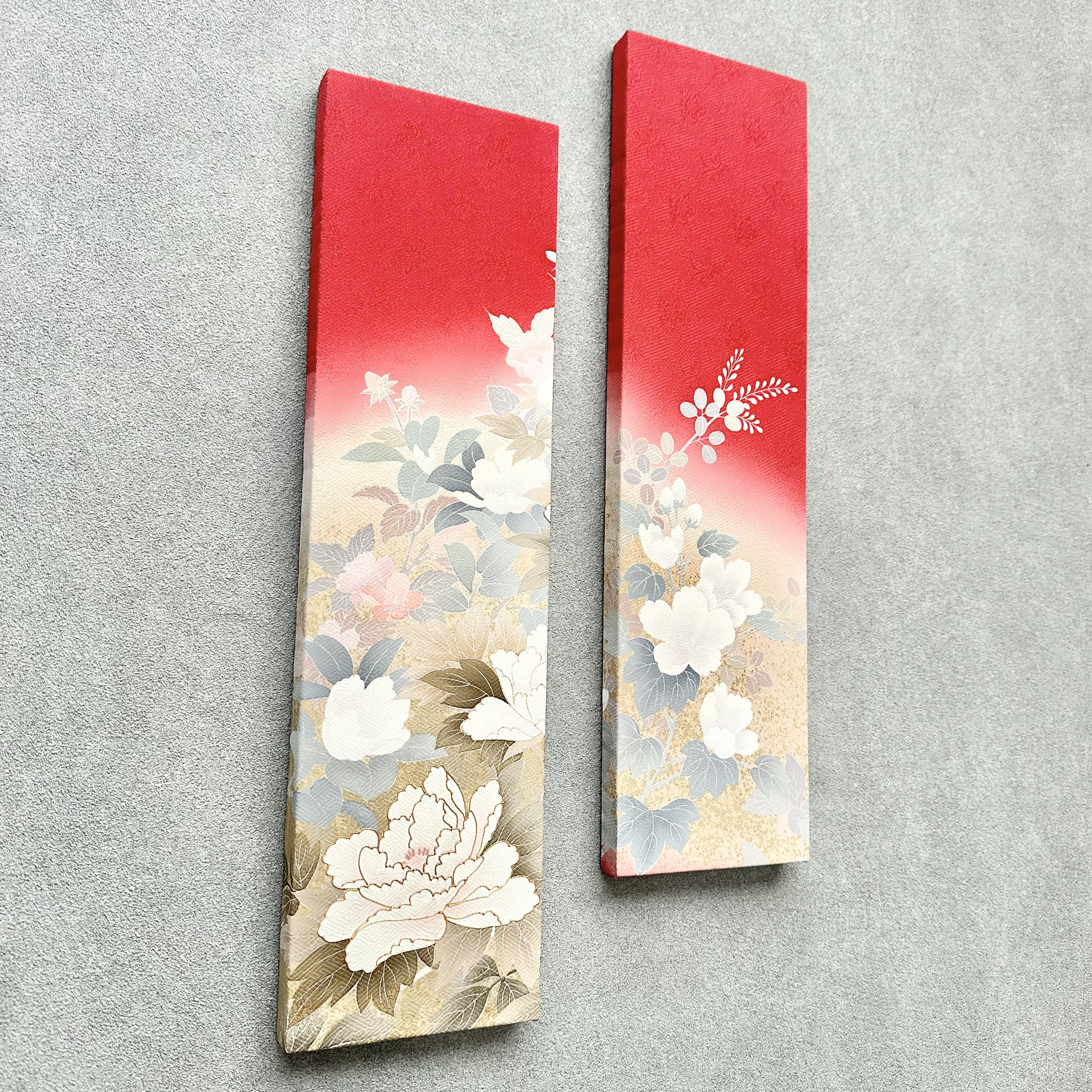 着物のファブリックパネル　秋の野に金色の牡丹(2枚セット） 45×12cm インテリア　着物リメイク　アートパネル　正月