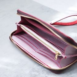 「天然石×皮革組合」拉鍊風琴「長皮夾」收納容量超強 第9張的照片