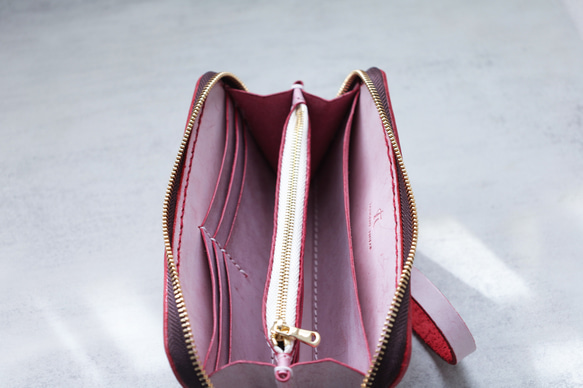 「天然石×皮革組合」拉鍊風琴「長皮夾」收納容量超強 第8張的照片