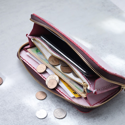 「天然石×皮革組合」拉鍊風琴「長皮夾」收納容量超強 第11張的照片