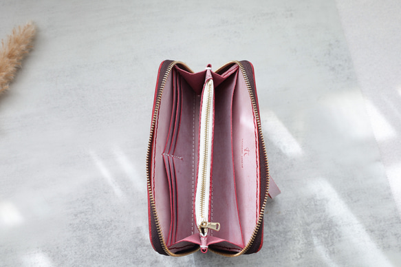 「天然石×皮革組合」拉鍊風琴「長皮夾」收納容量超強 第7張的照片