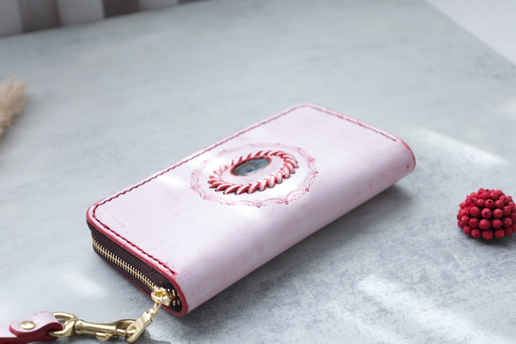 「天然石×皮革組合」拉鍊風琴「長皮夾」收納容量超強 第3張的照片