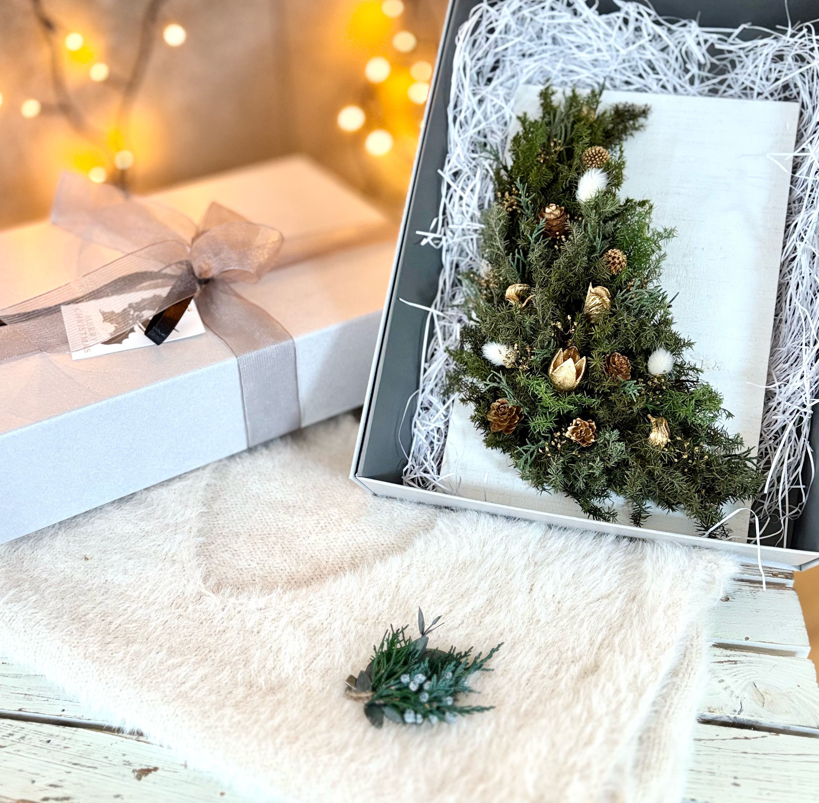 クリスマスムーンとコサージュのギフトセット 5,600円