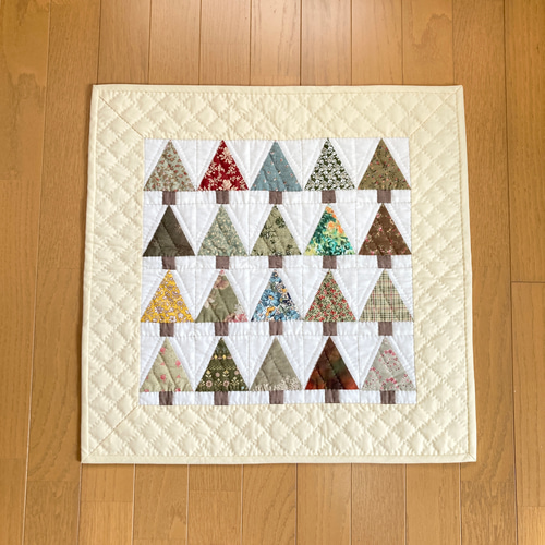 ツリーのタペストリー パッチワークキルトタペストリー タペストリー