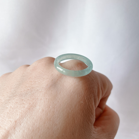 【新入荷】本翡翠保証‼️天然A貨無処理本翡翠くり抜きリング　藍水13号　T09009 4枚目の画像