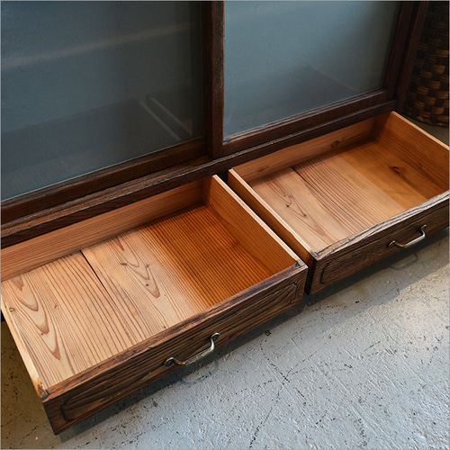 昭和 食器棚 リメイク ガラスキャビネット 飾り棚 アンティーク 店舗