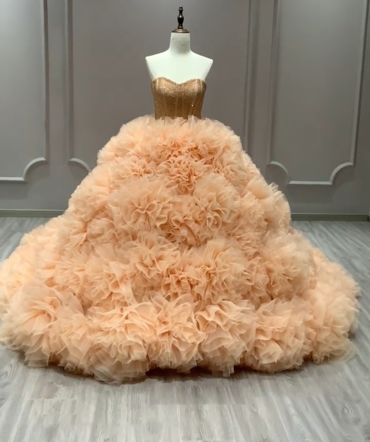 躊躇しない　オレンジ　薔薇ローズスカート　お色直し　ふんわりチュール　袖無し　パーティードレス　ハートカット　ウェディン