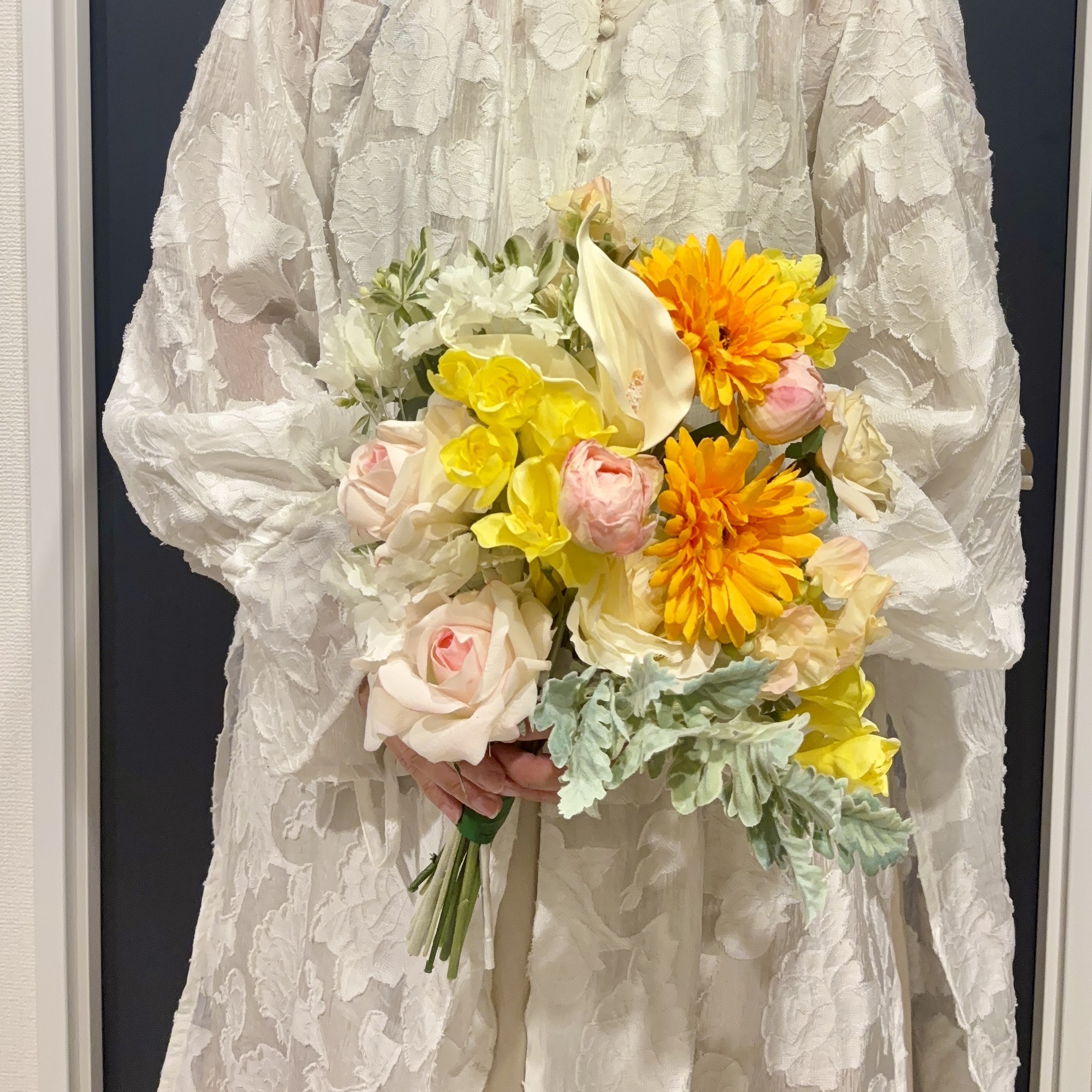 オレンジガーベラの華やかブーケ　造花　ブーケ　ウェディング