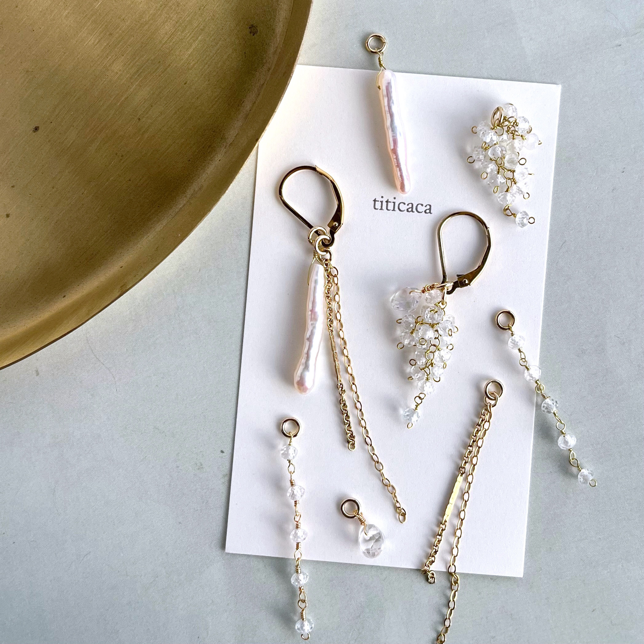 ホワイトトパーズとスティック淡水パールの着せ替え【チャームセット】