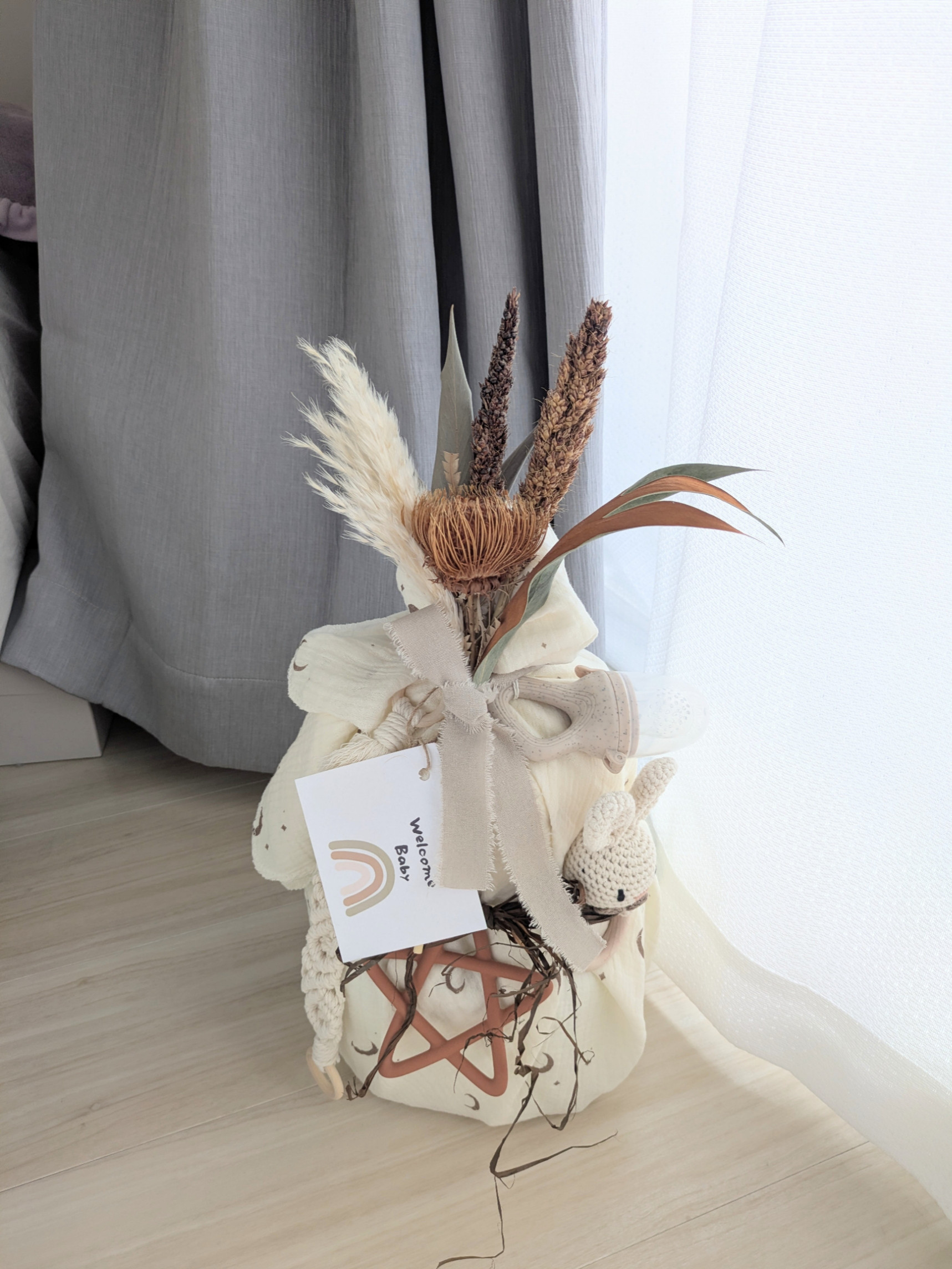 二段おむつケーキ 三日月おくるみ 出産祝い ベビーシャワー