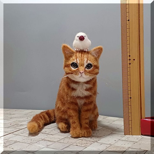 羊毛フェルト 猫 茶トラ猫さん と 文鳥さん ねこ ネコ 猫フィギュア