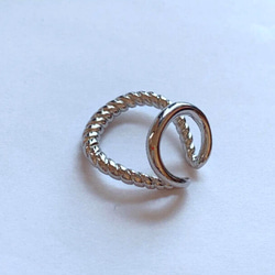 ❤️オススメセット❤️ 高品質イヤーカフ　２連  シルバー  ツイスト　両耳用♪ 2枚目の画像