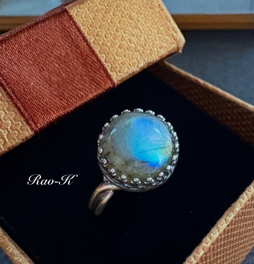 ✨ヨーロピアン・アンティーク調リング〜ラブラドライト