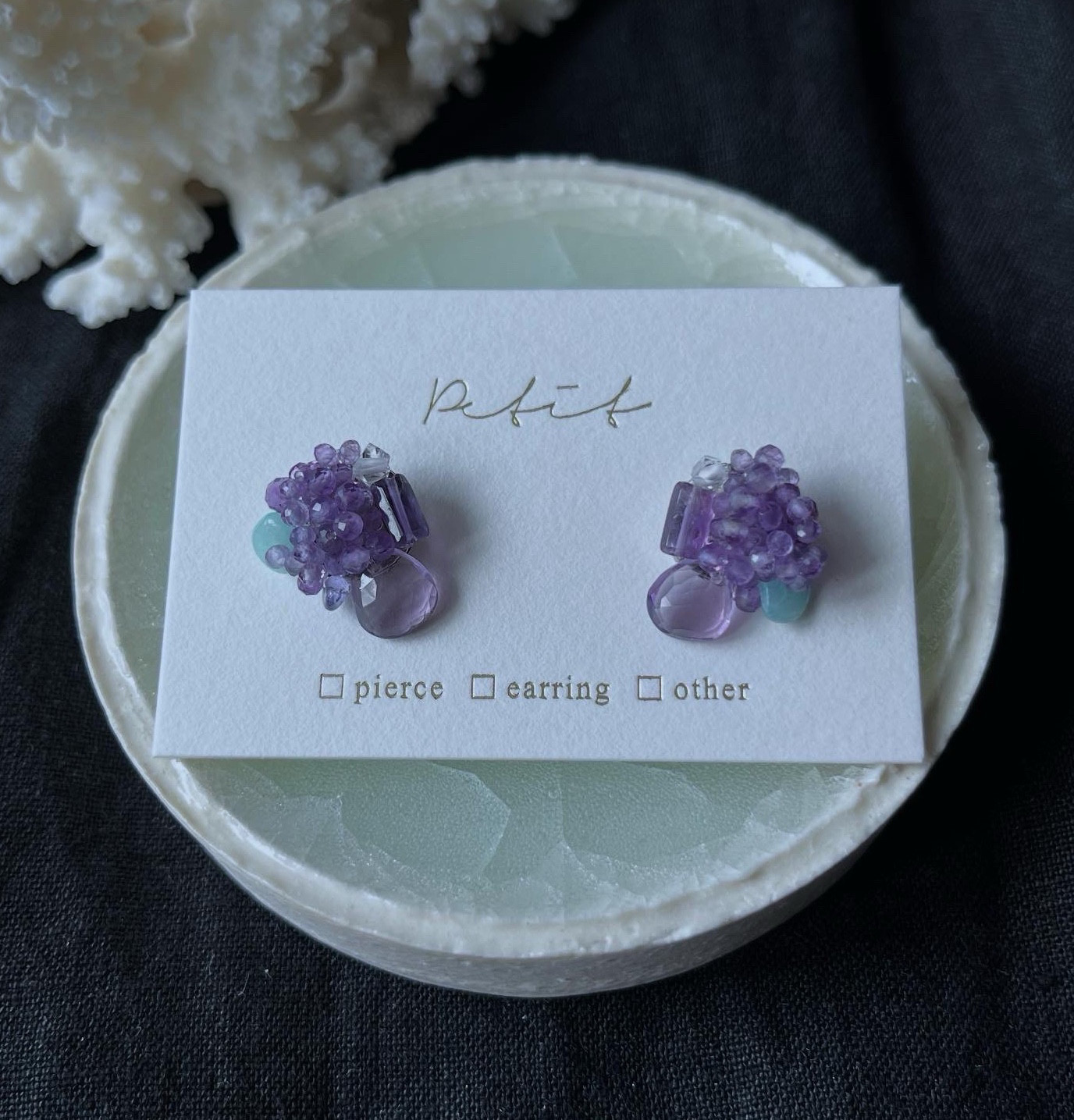 『桔梗』のピアス(イヤリング) ［アメジスト］