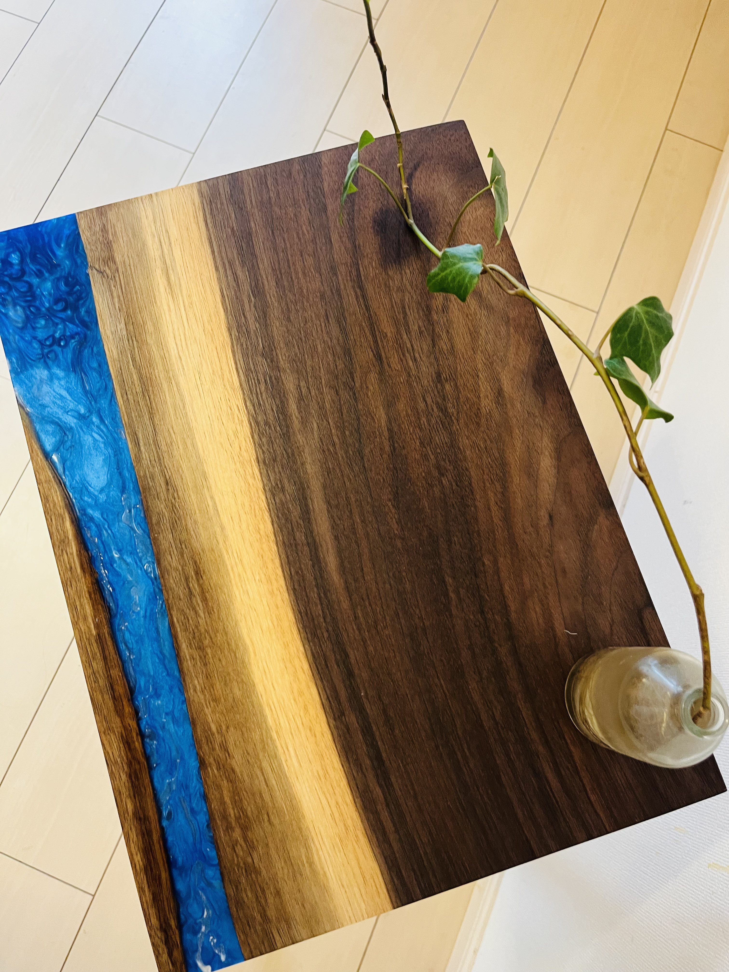 ブラックウォールナット　レジンテーブル　ソファテーブル　サイドテーブル