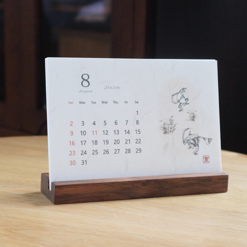 はじまり月がえらべる 鳥獣戯画 木製スタンド付き卓上カレンダー