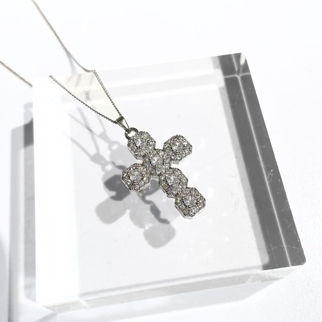 【送料無料】クロス ネックレス ジルコニア メンズ シルバー 十字架 シンプル 大きめ 大ぶり バレンタイン C55