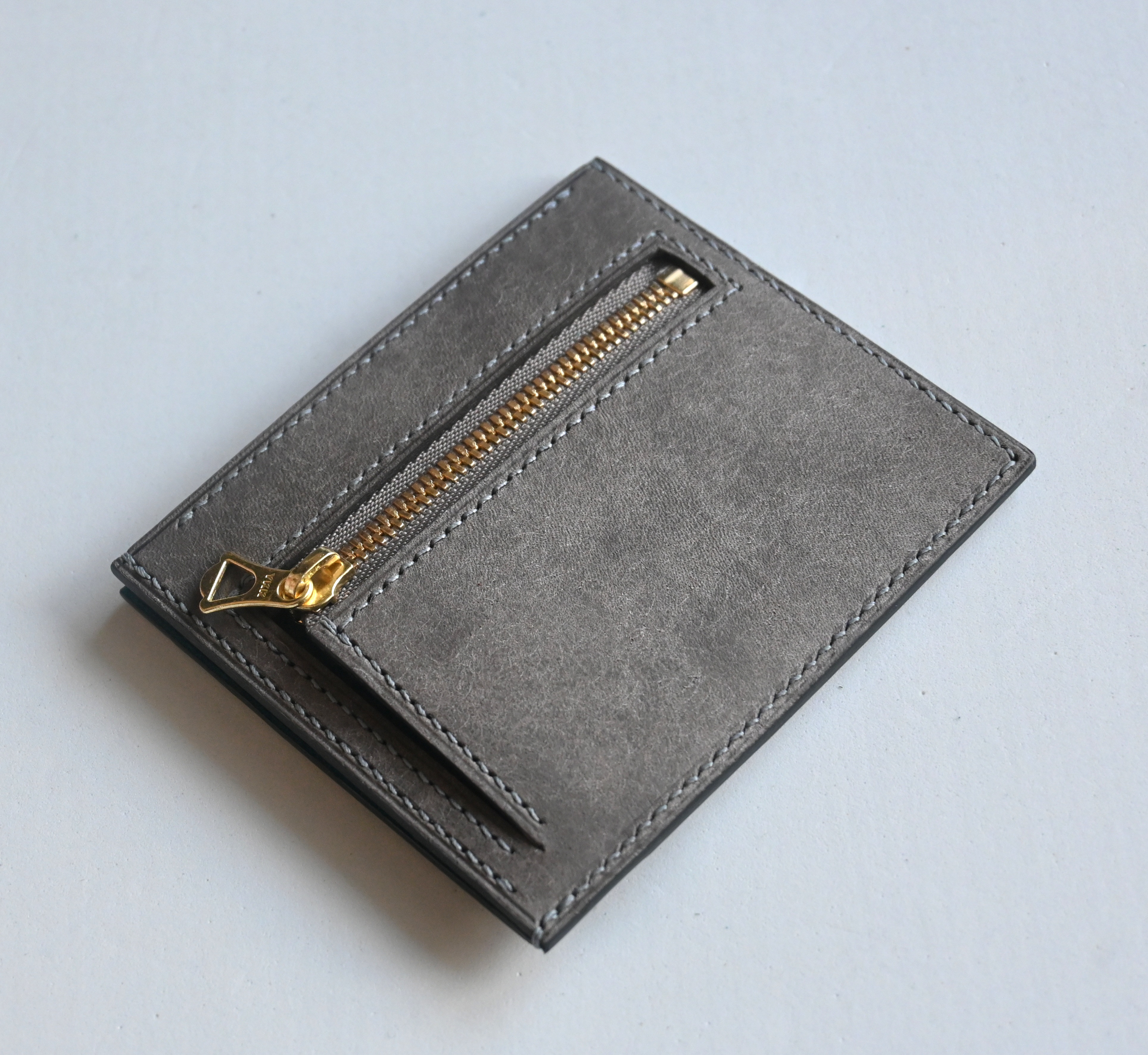 薄くて小さなフラグメントケース　【グレー×ミントグリーン】