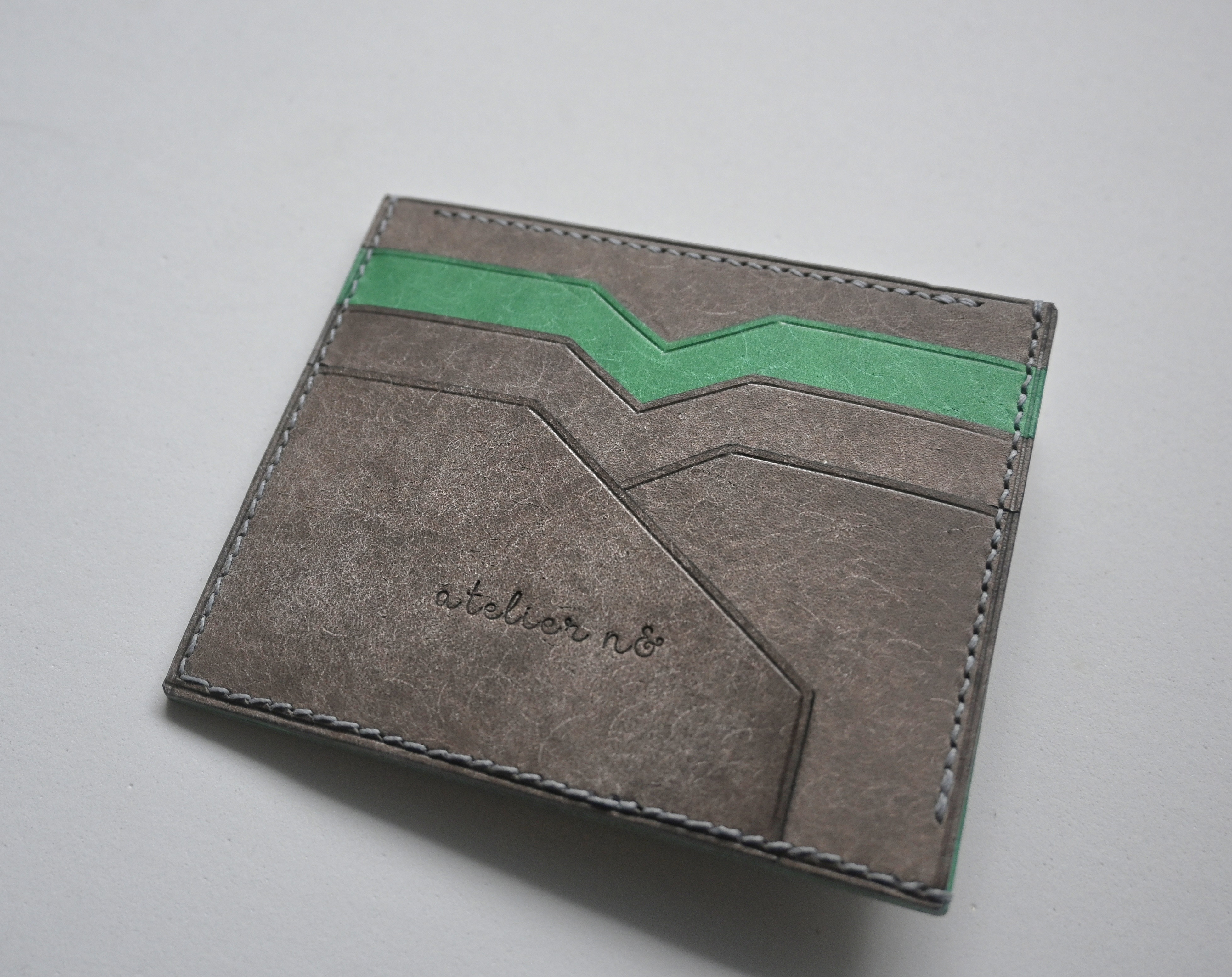 薄くて小さなフラグメントケース　【グレー×ミントグリーン】