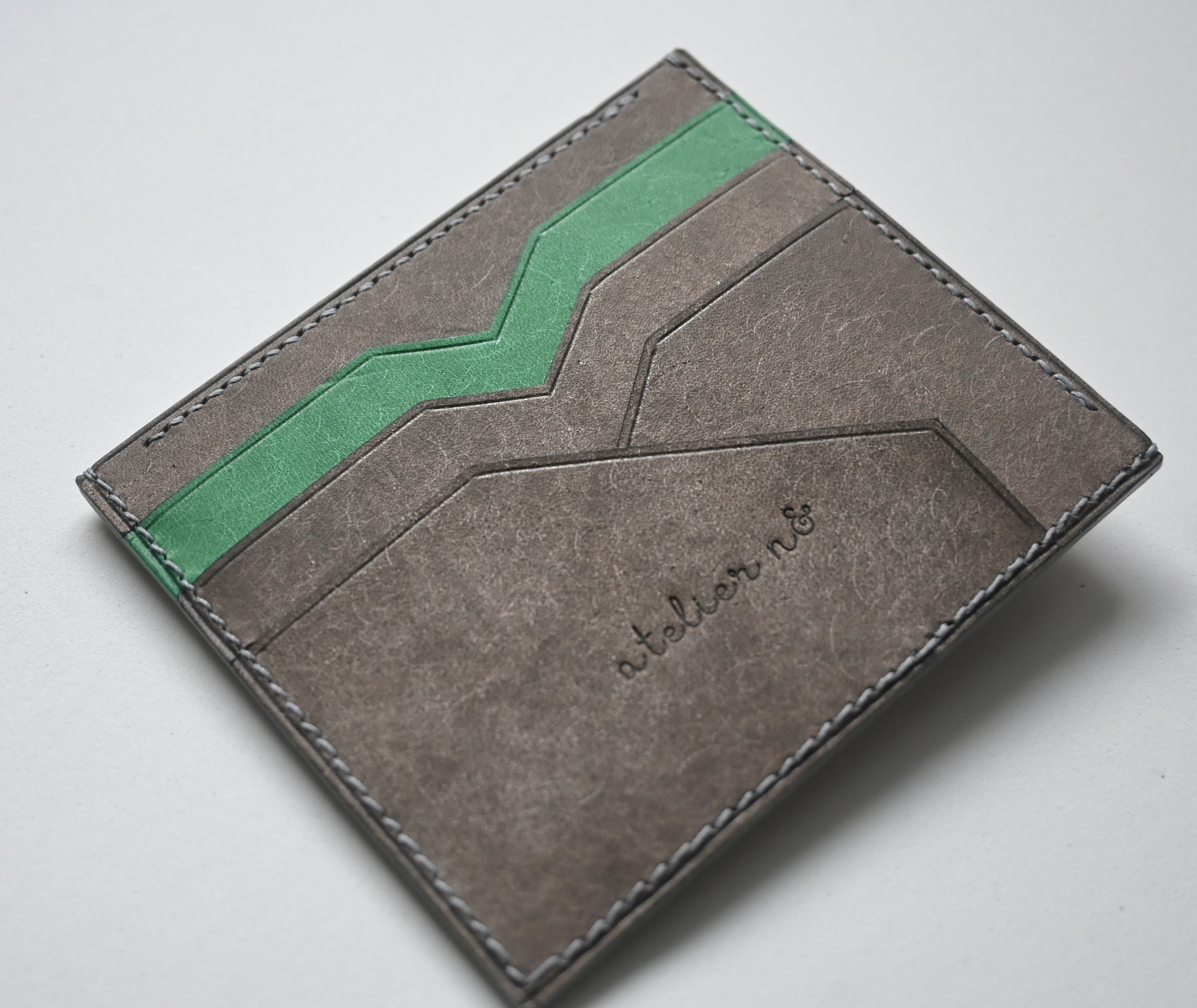 薄くて小さなフラグメントケース　【グレー×ミントグリーン】