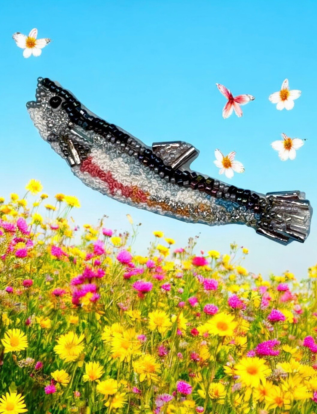 『夢見るししゃも　』カラフルなビーズ刺繍ブローチ　【受注制作】