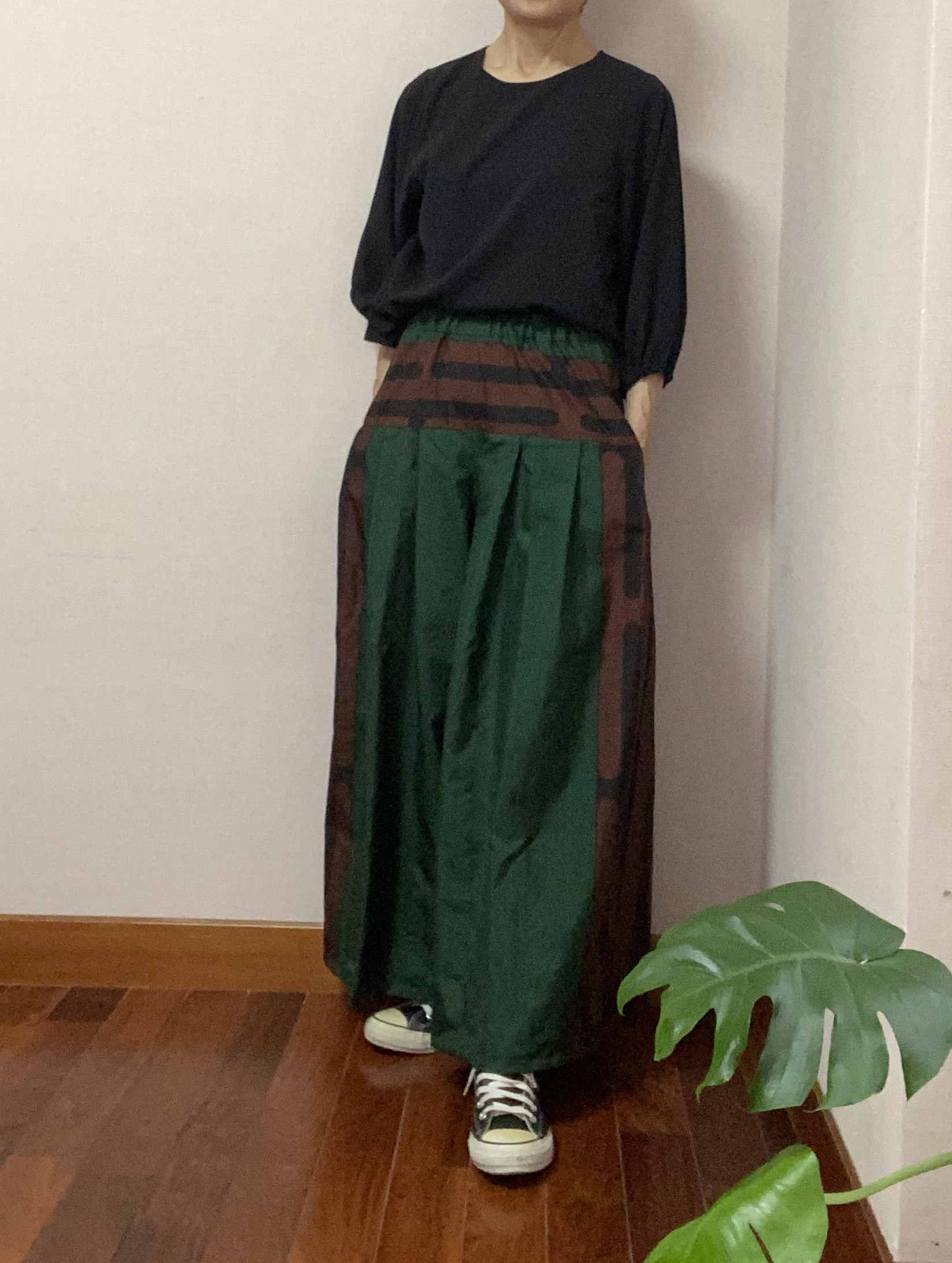 着物リメイク　着物リメイクパンツ　紬　和柄パンツ　リメイク品