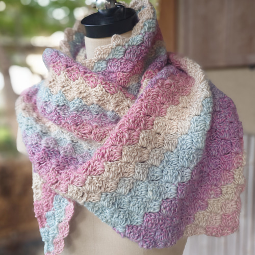 三角ショール/くすみカラー/大人ゆめかわ/ユニコーン/手編み/かぎ針