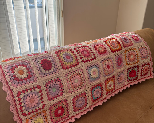 手編みブランケット★お花モチーフ★グラニースクエア★コットン★カラフル★かぎ針編 手編みブランケット/花モチーフ/グラニースクエア/カラフル/かぎ針編み
