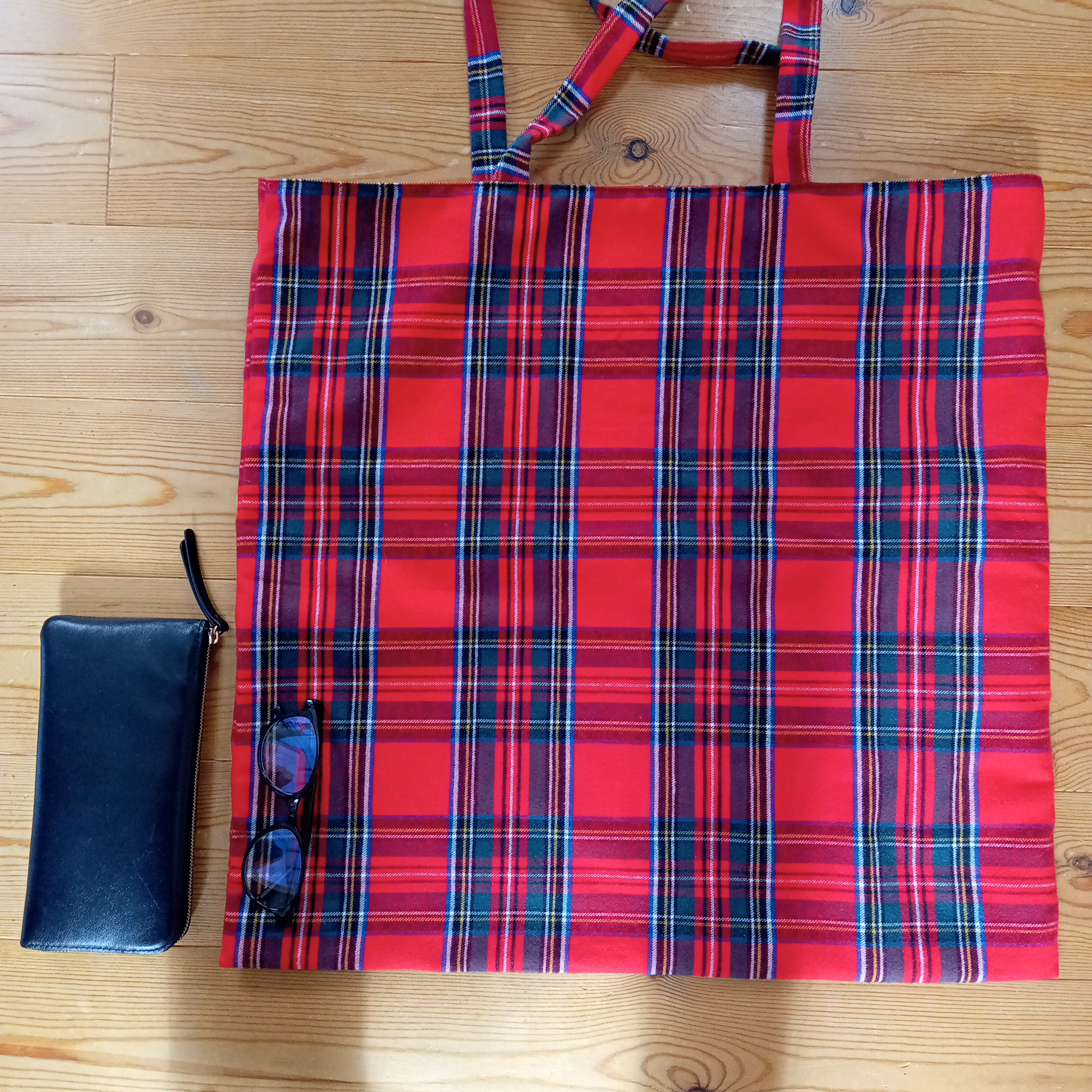 可愛い❤大きめ❤定番の赤タータンチェック（ロイヤルスチュワート