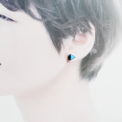 メタリックガラスとガラス雫のピアス（ブラックベース）（アレルギー対応ピアス／樹脂ピアス選択） 9枚目の画像