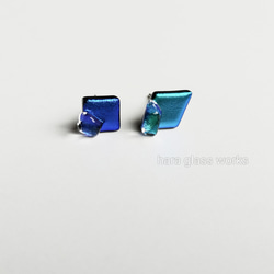 メタリックガラスとガラス雫のピアス（ブラックベース）（アレルギー対応ピアス／樹脂ピアス選択） 8枚目の画像