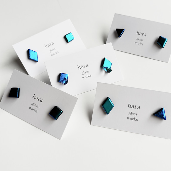 メタリックガラスとガラス雫のピアス（ブラックベース）（アレルギー対応ピアス／樹脂ピアス選択） 11枚目の画像