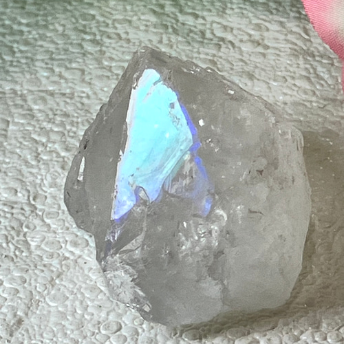 原石 天然レインボークオーツ アナンダライト クラスター 97g インド産 天然レインボークォーツ(アナンダライト)