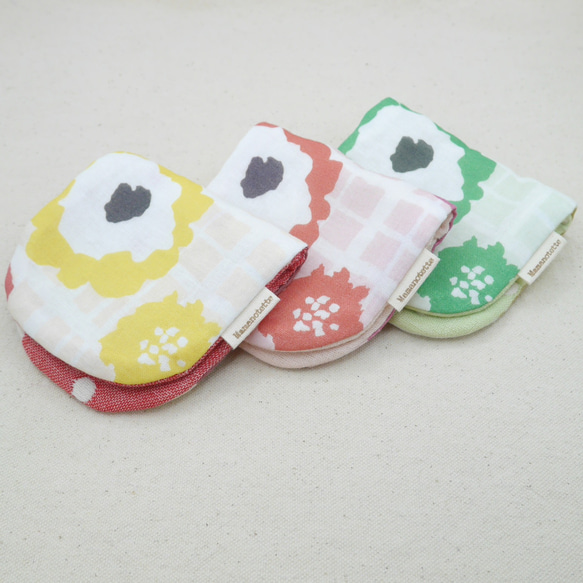 ふわもこハンカチ｜ポップフラワー-Pop Flower-｜S・10×20cm｜ガーゼハンカチ｜敏感肌｜北欧風｜ギフト 1枚目の画像