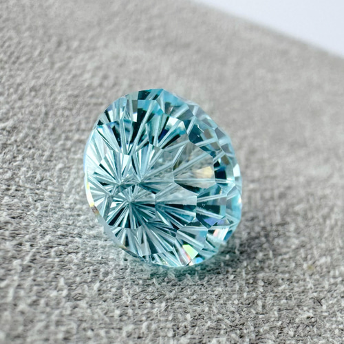 澄んだ輝き】花火カット10mm キュービックジルコニア 高品質ルース（青