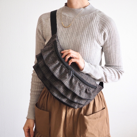 グレンチェックのフリルショルダー(L）/ウールツイード素材【受注生産】 2枚目の画像