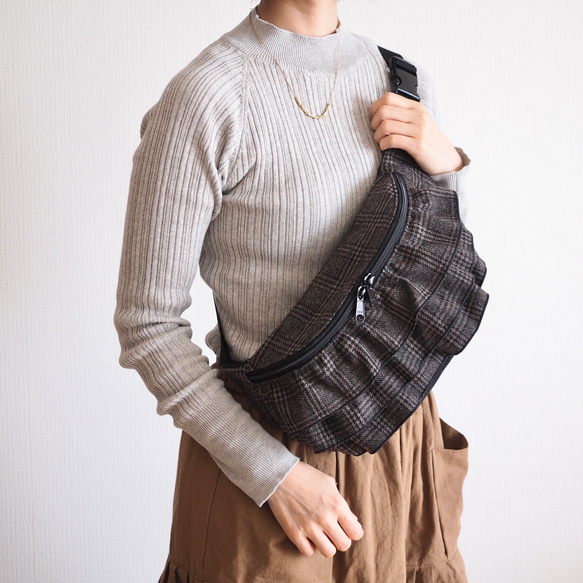 グレンチェックのフリルショルダー(L）/ウールツイード素材【受注生産】 1枚目の画像