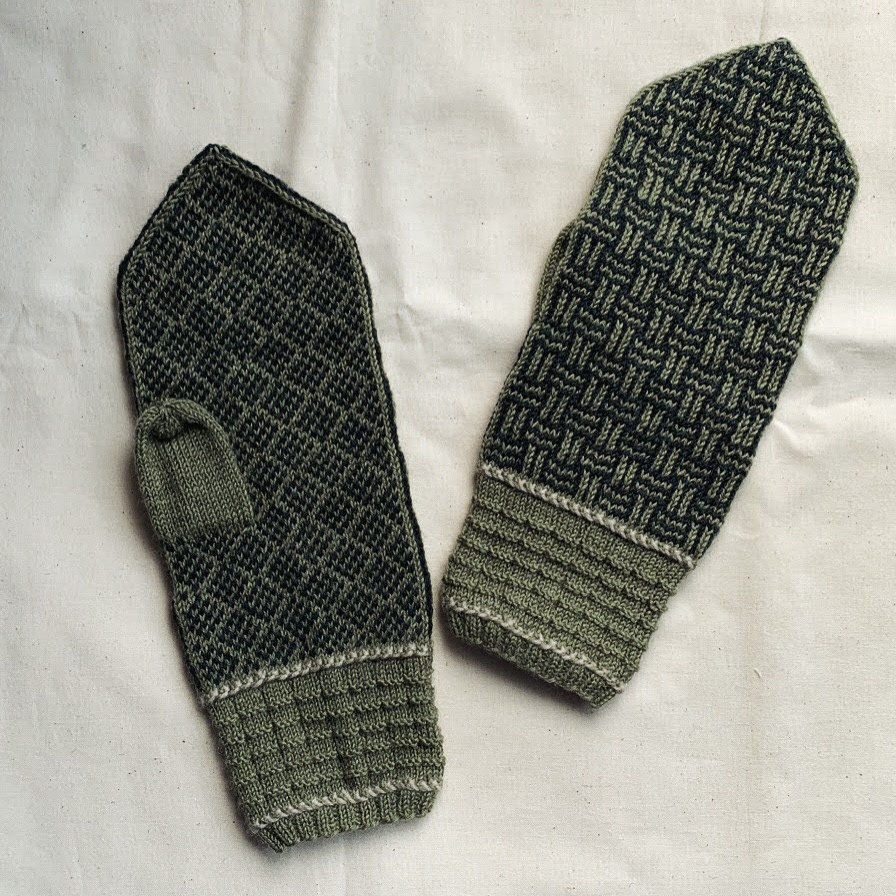 タイル模様のミトン／　カーキ×モスグリーン