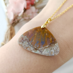 【和栗】オパライズド・ウッド（オパール化した木の化石） 3枚目の画像