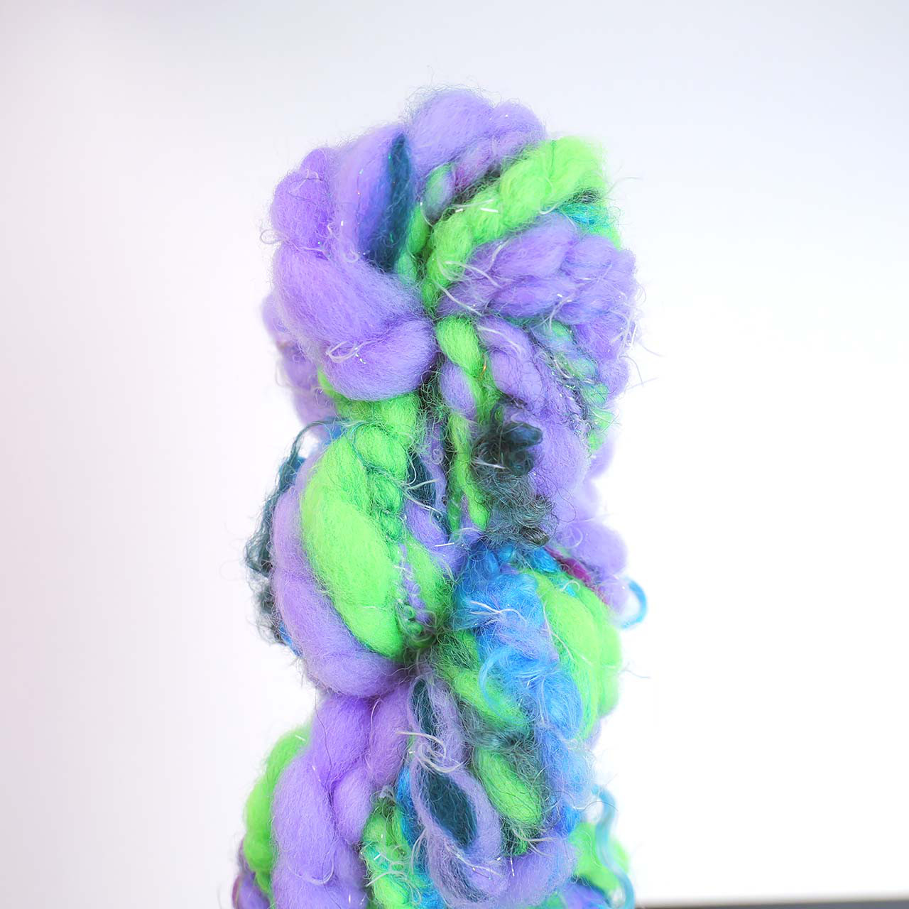 ゴースト｜110g/42m極太糸｜手紡ぎ｜アートヤーン