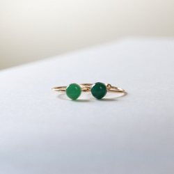 （獨一無二）綠瑪瑙淡色免費戒指（6毫米，金色手術不銹鋼） 第5張的照片