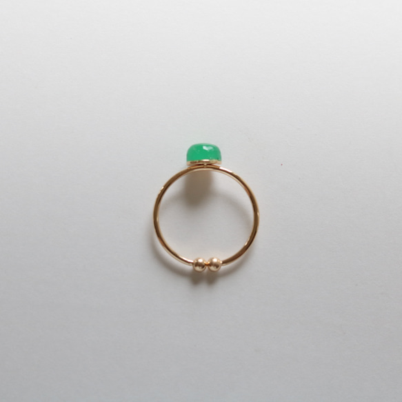 （獨一無二）綠瑪瑙淡色免費戒指（6毫米，金色手術不銹鋼） 第4張的照片