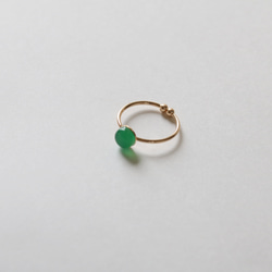 （獨一無二）綠瑪瑙淡色免費戒指（6毫米，金色手術不銹鋼） 第3張的照片