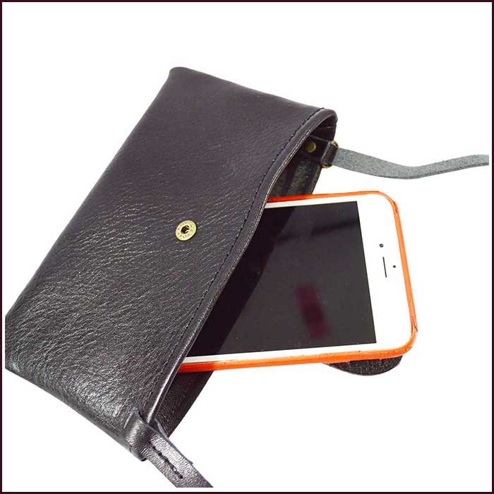 スマホホルダー 革 本革 牛革 スマホポシェット スマホショルダー ミニショルダー オールレザー 黒色 25102001