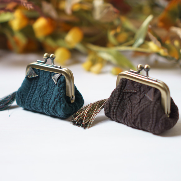 グリーン・猫耳のミニがま口ポーチ 10枚目の画像