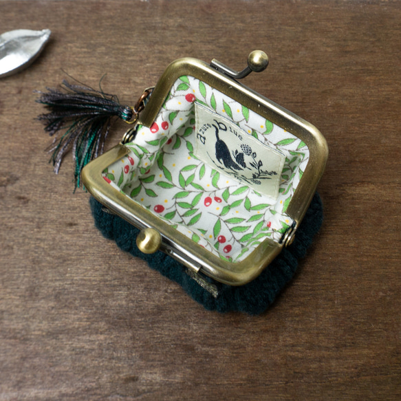 グリーン・猫耳のミニがま口ポーチ 3枚目の画像