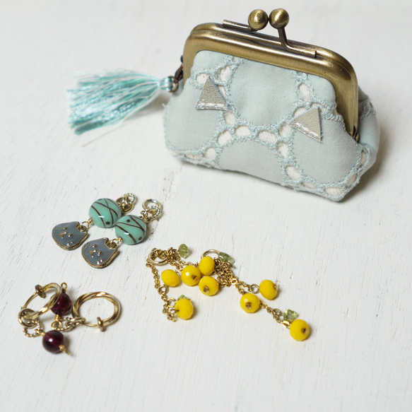 グリーン・猫耳のミニがま口ポーチ 6枚目の画像