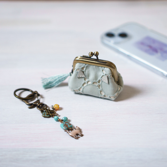 グリーン・猫耳のミニがま口ポーチ 9枚目の画像