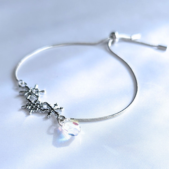 ［特集掲載］雪の結晶～本物の雪の輝き～　ブレスレット・イヤリング（ピアス）　ホリデーボックス2025　クリスマスコフレ 9枚目の画像